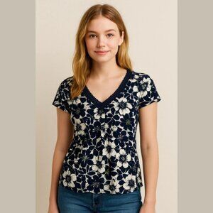 Abercrombie and Fitch Babydoll Top Size Medium Blue and White Floral Print NWOT